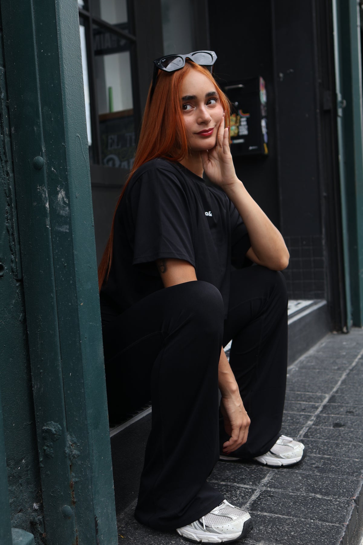 move crop top + legging negro